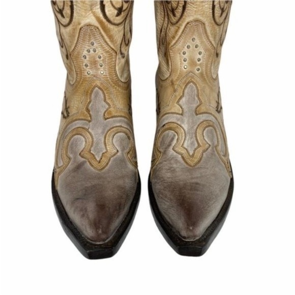 Sterling River Tan and Brown Embossed Leather Heeled Boots - Picture 5 of 13
